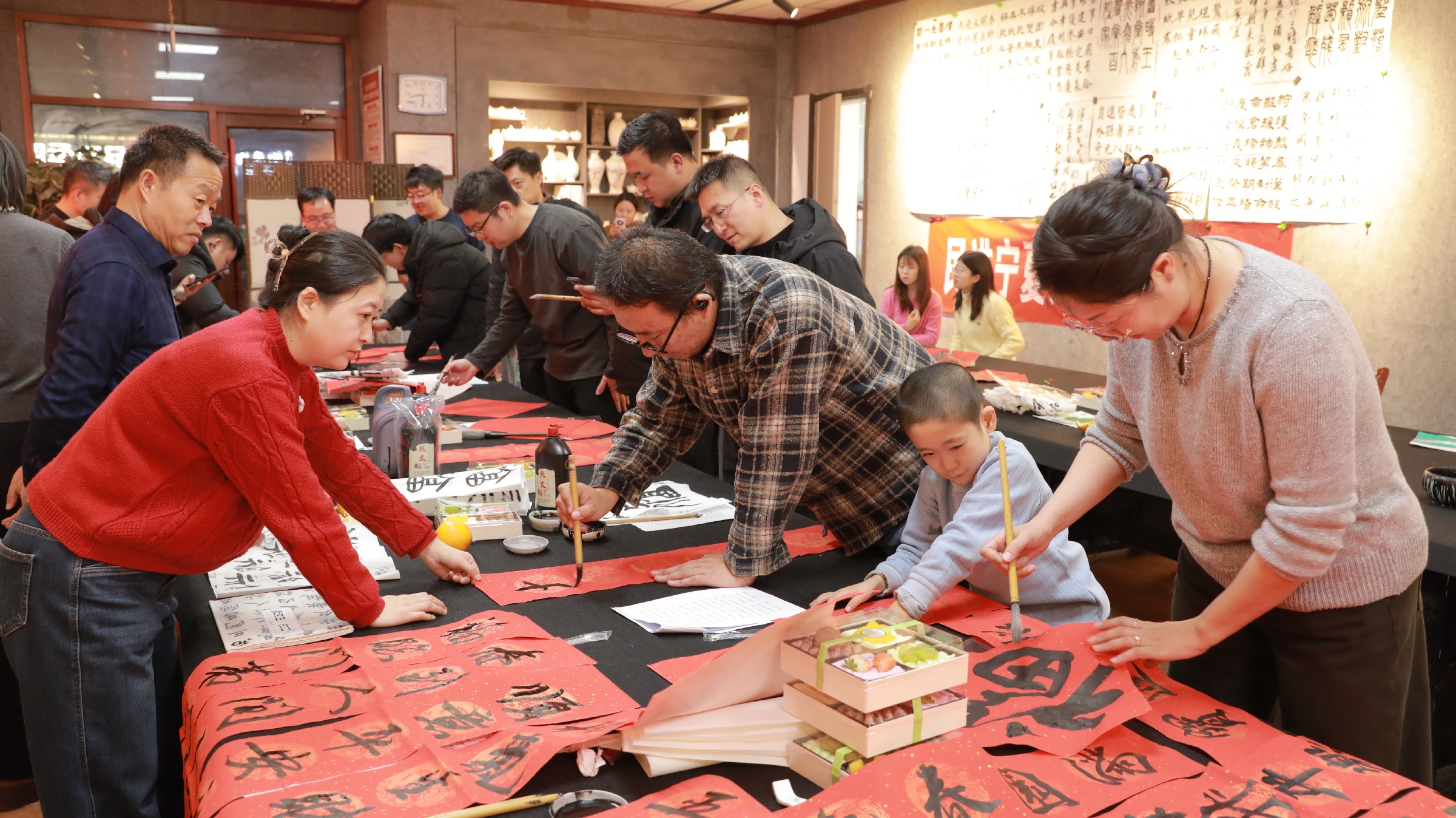 民进宁夏师范大学支部开展书画活动.jpg 民进宁夏师范大学支部开展书画活动.jpg
