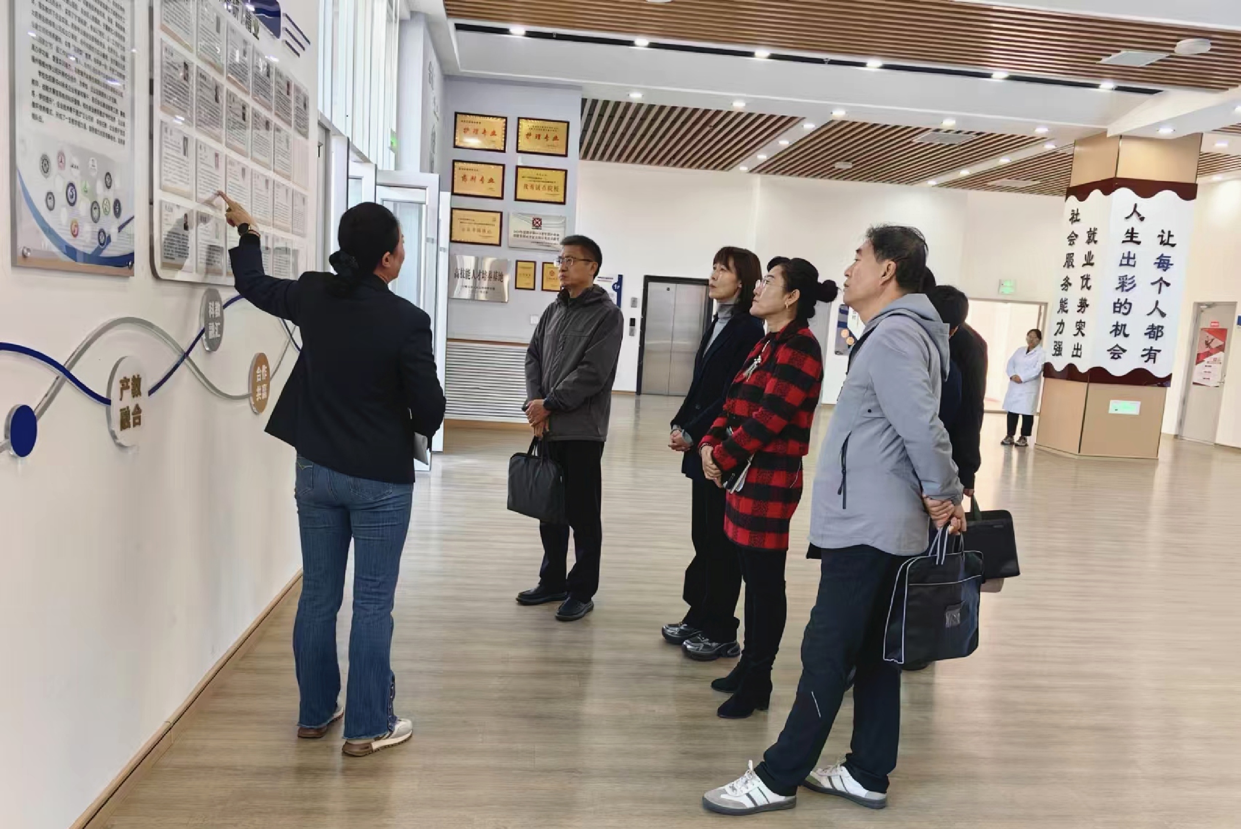 助推石嘴山市职业教育高质量发展 民进石嘴山市委会在行动.jpg