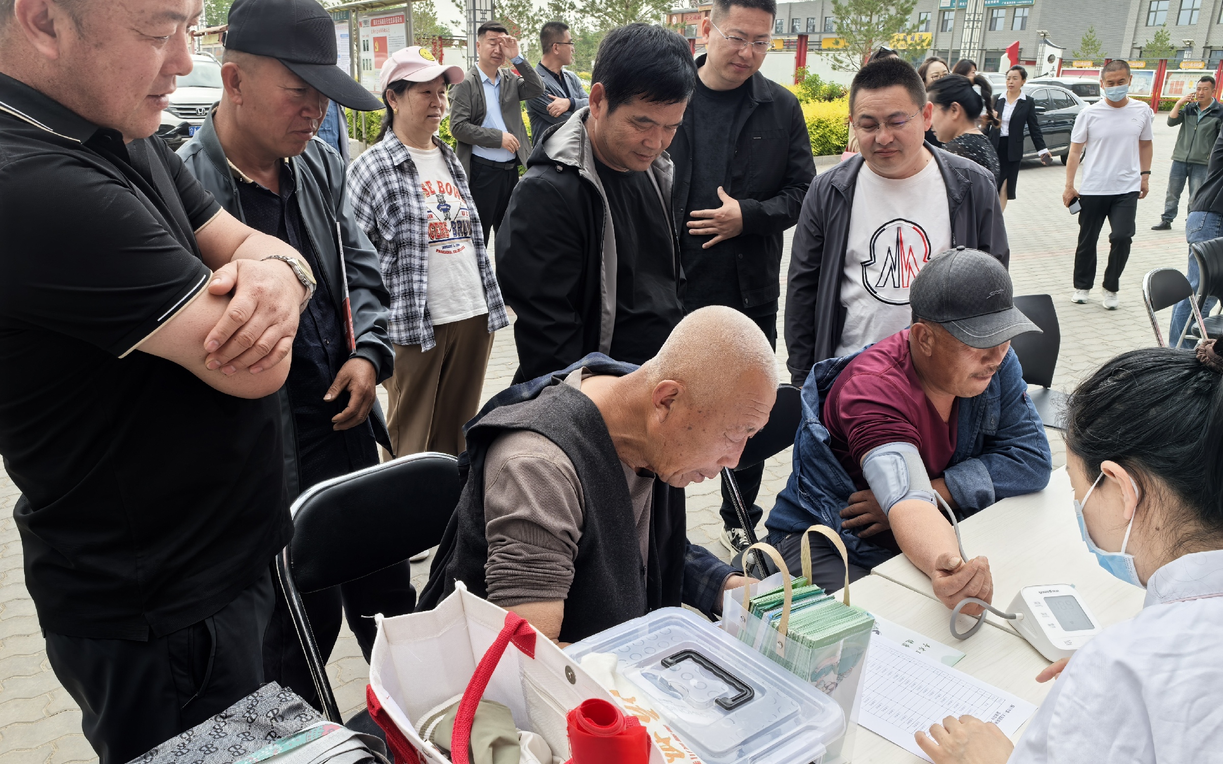 文化赋能谋新篇 健康惠民暖民心——民进银川市委会赴五渡桥村开展乡村振兴专题活动3.jpg